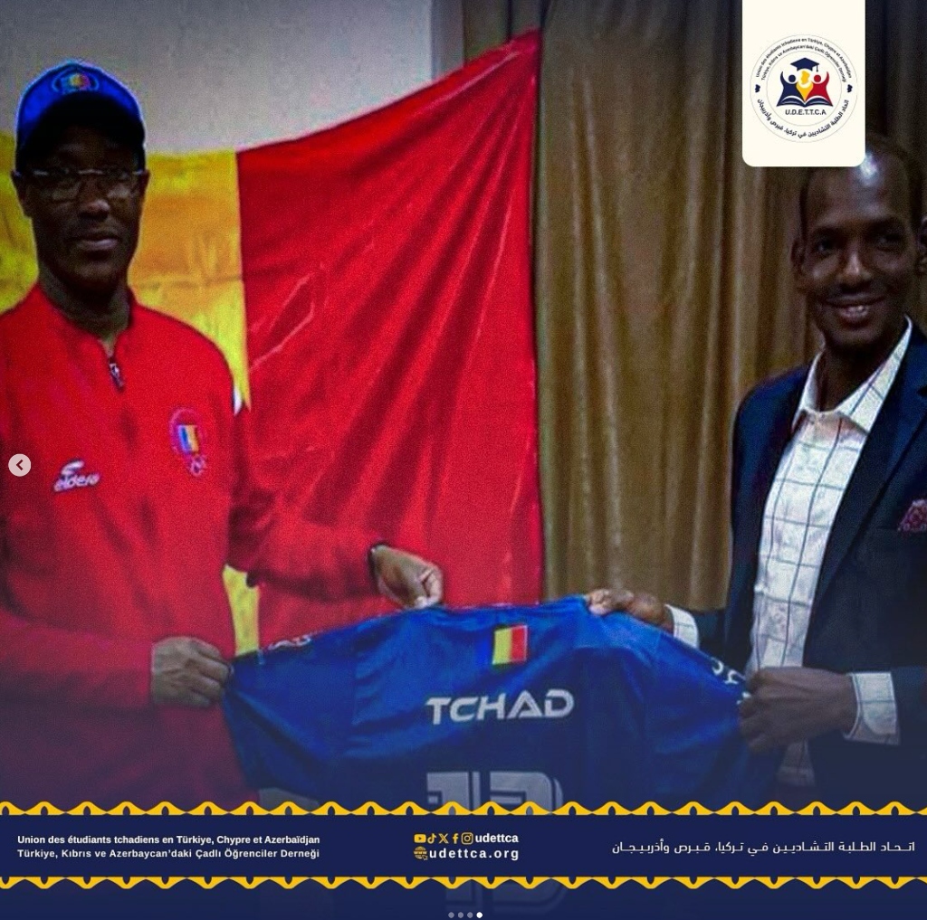 سفير تشاد يحضر افتتاح كأس العالم للملاعب الصغيرة ويدعم الطلبة في أذربيجان